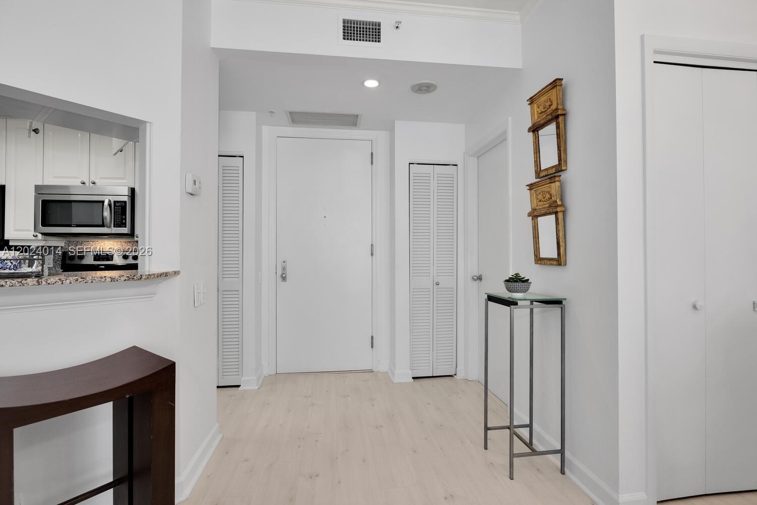 888 Brickell Key Dr # 1001