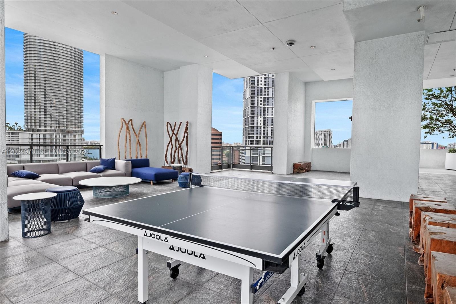 90 SW 3rd St # 3810