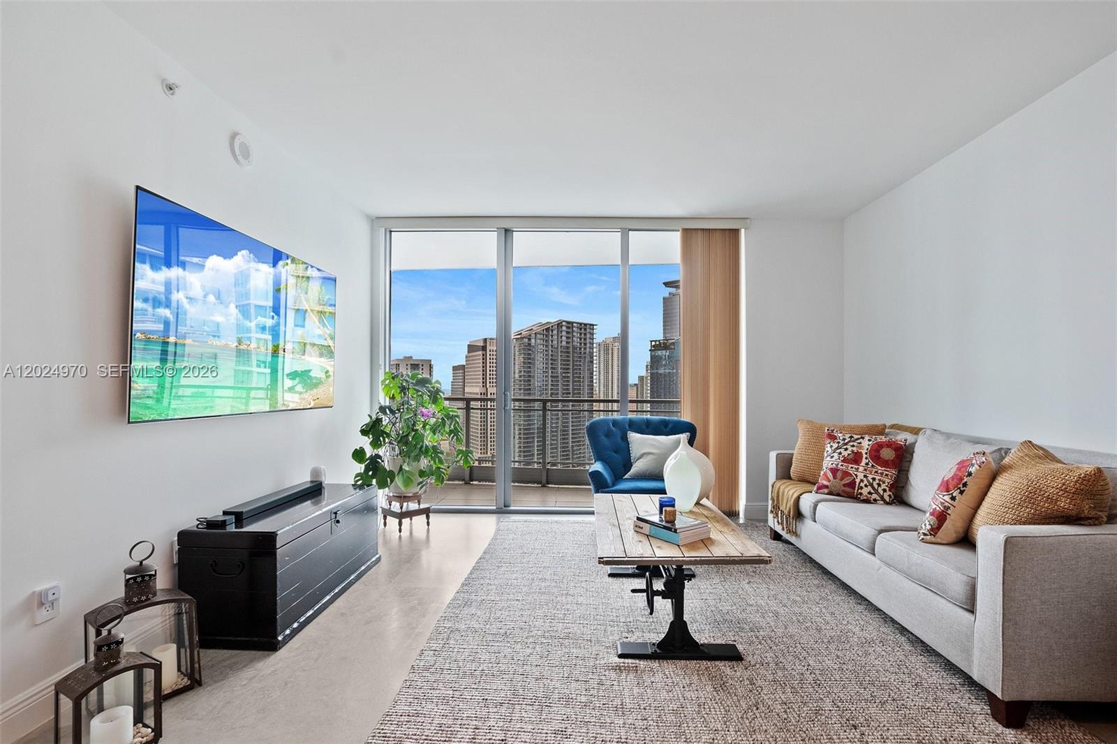 90 SW 3rd St # 3810