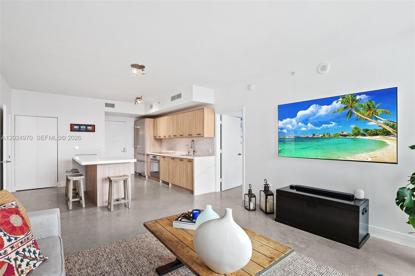 90 SW 3rd St # 3810