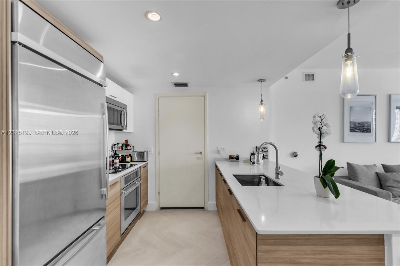 1300 Brickell Bay Dr # 3408