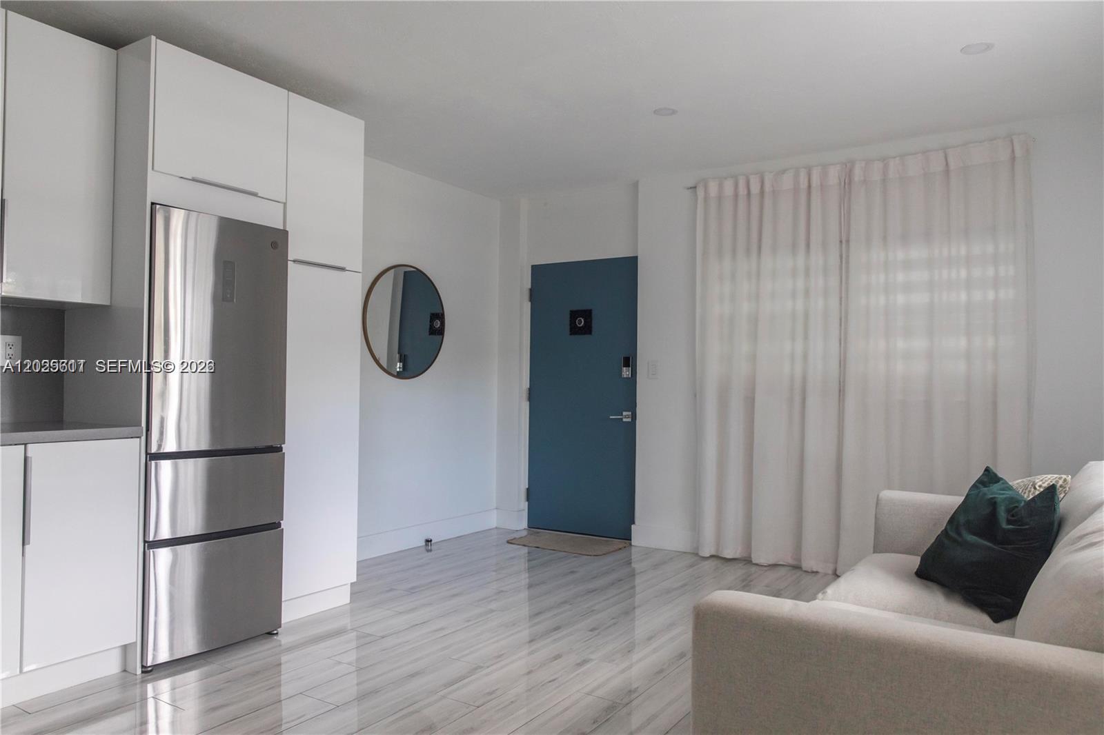 2539 S Bayshore Dr # 110B