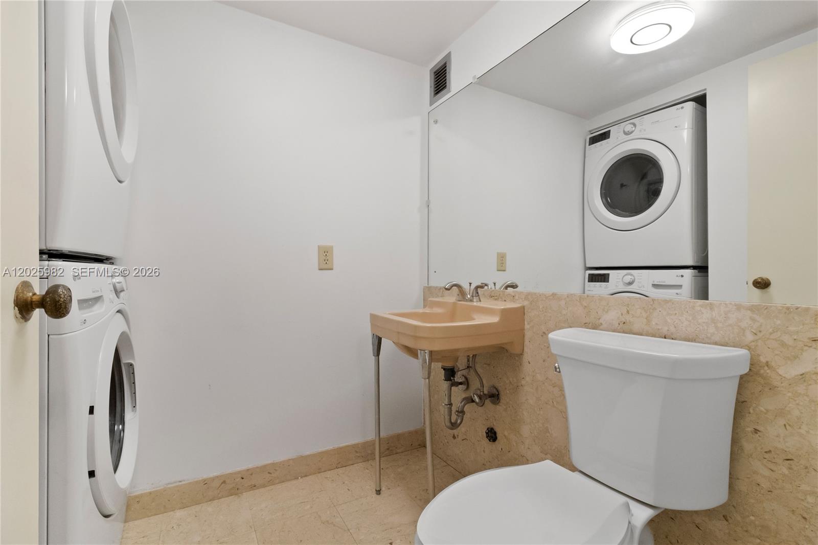 111 N Pompano Beach Blvd Unit: 909