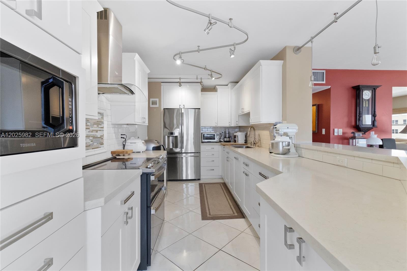 111 N Pompano Beach Blvd Unit: 909