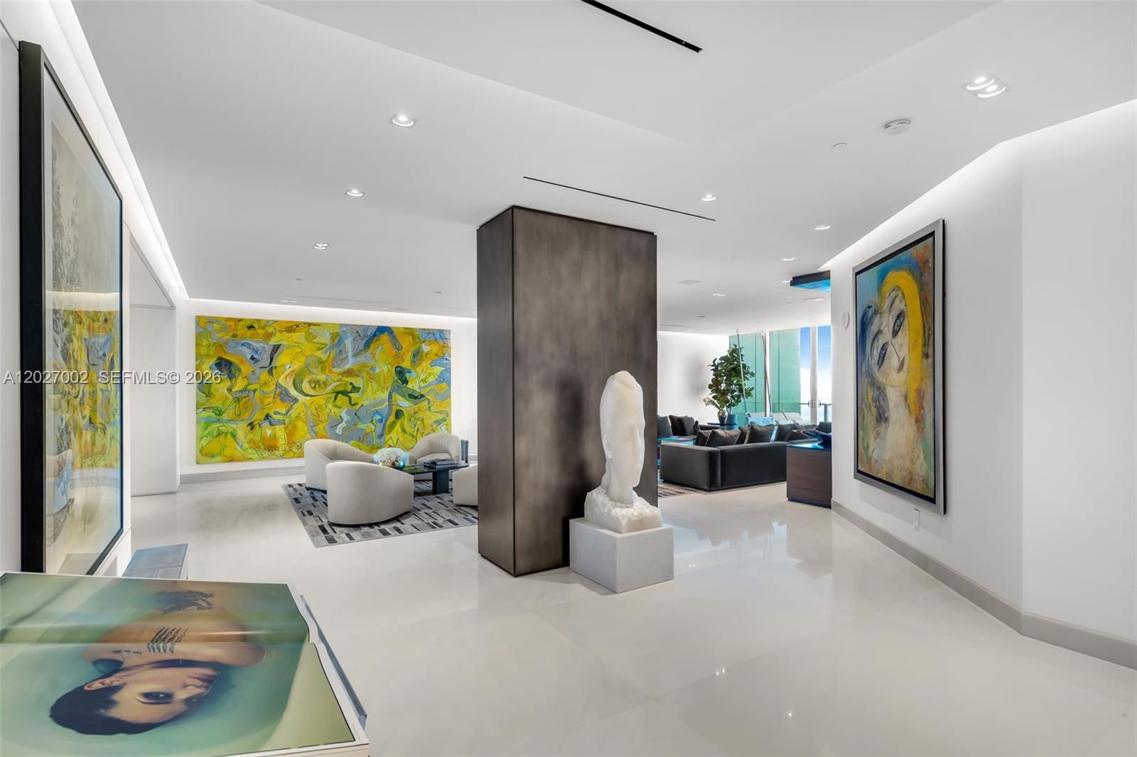 350 Ocean Dr Unit: LPH2N
