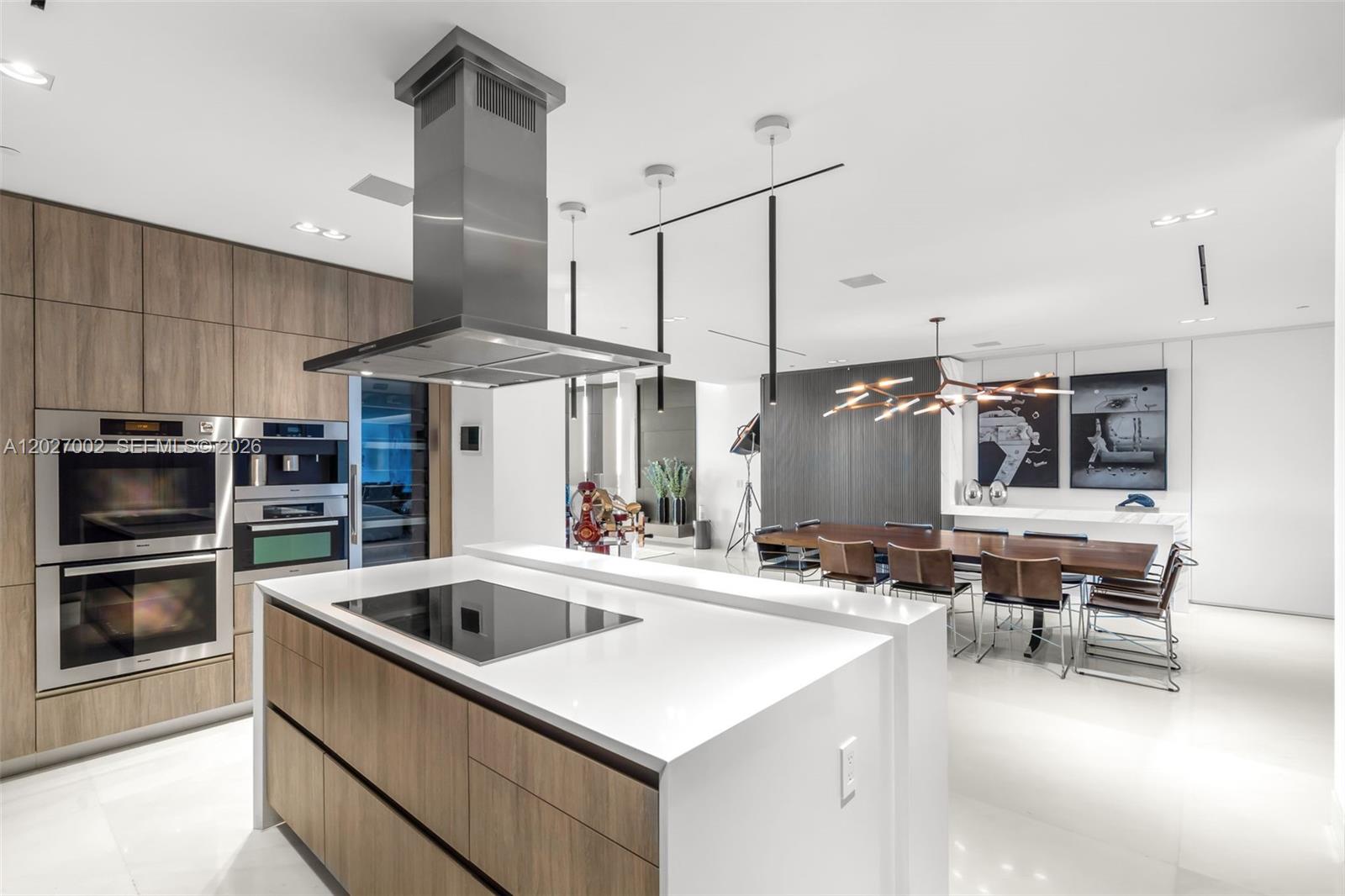 350 Ocean Dr Unit: LPH2N