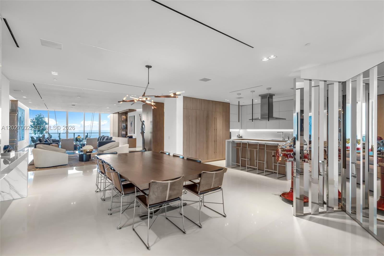 350 Ocean Dr Unit: LPH2N