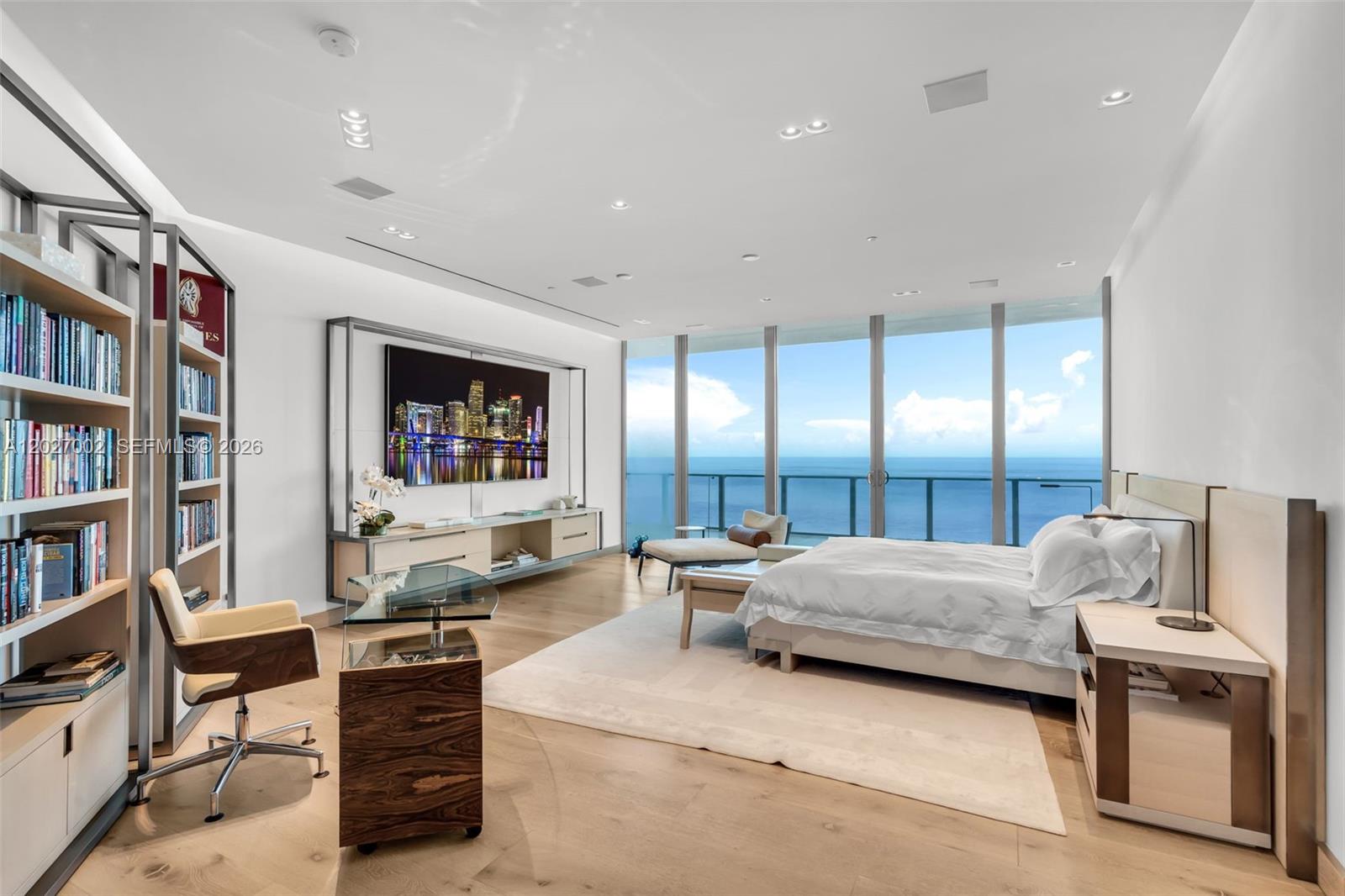 350 Ocean Dr Unit: LPH2N