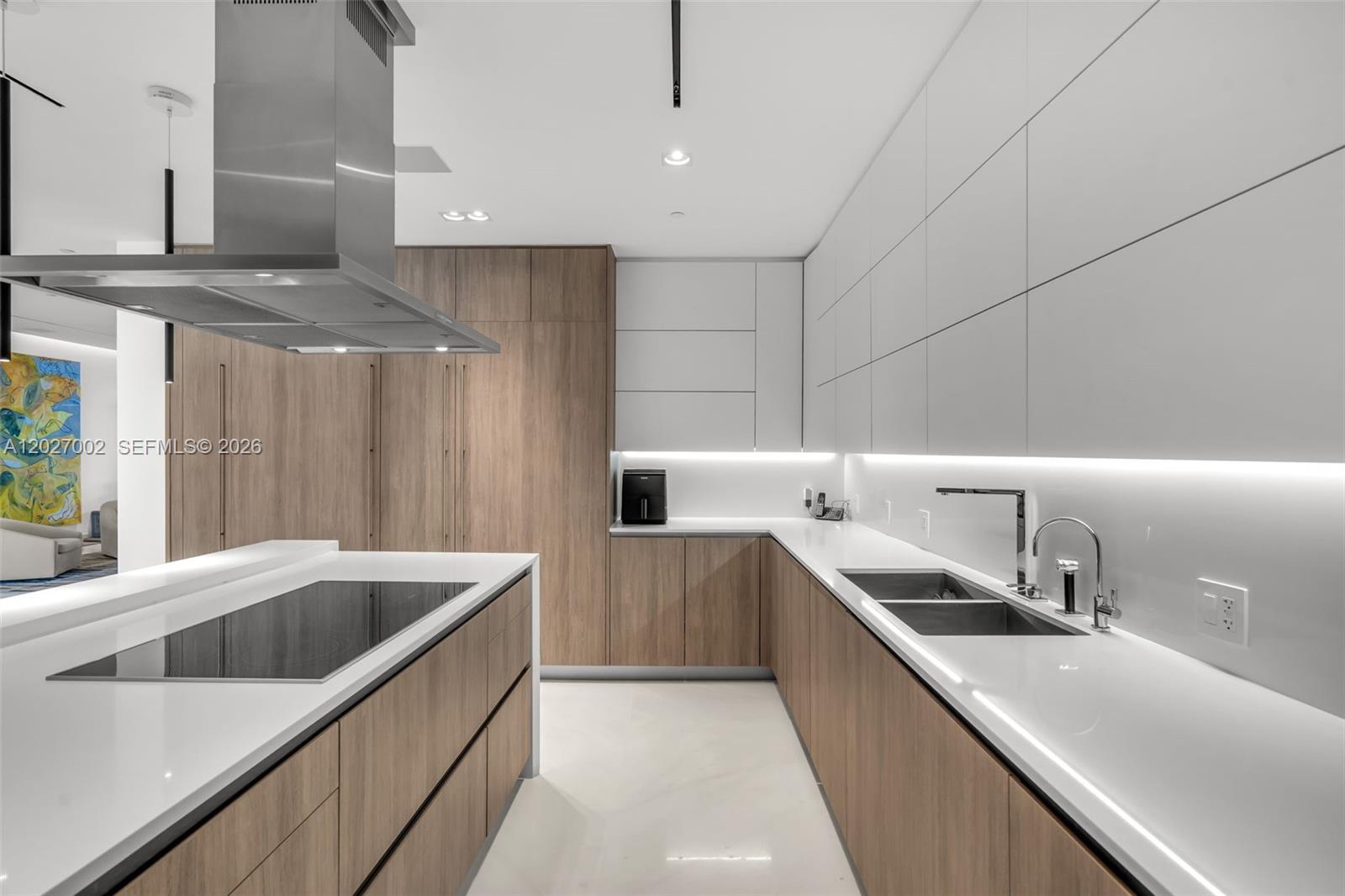 350 Ocean Dr Unit: LPH2N