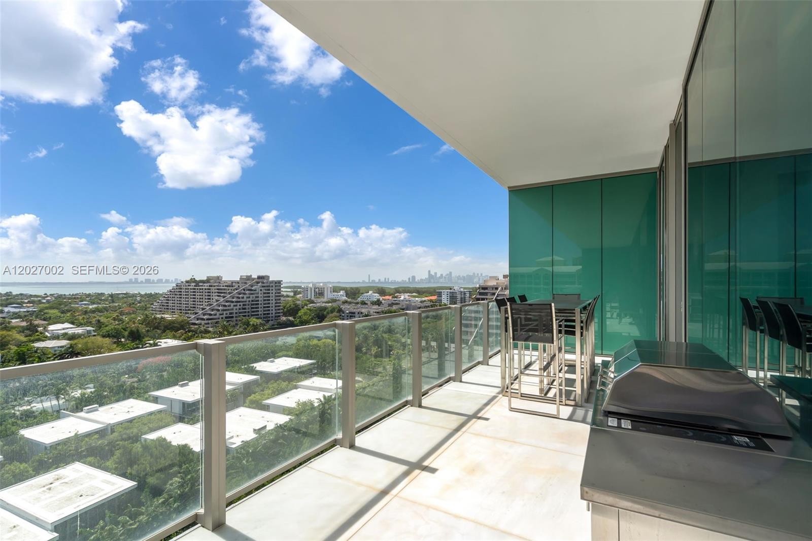 350 Ocean Dr Unit: LPH2N