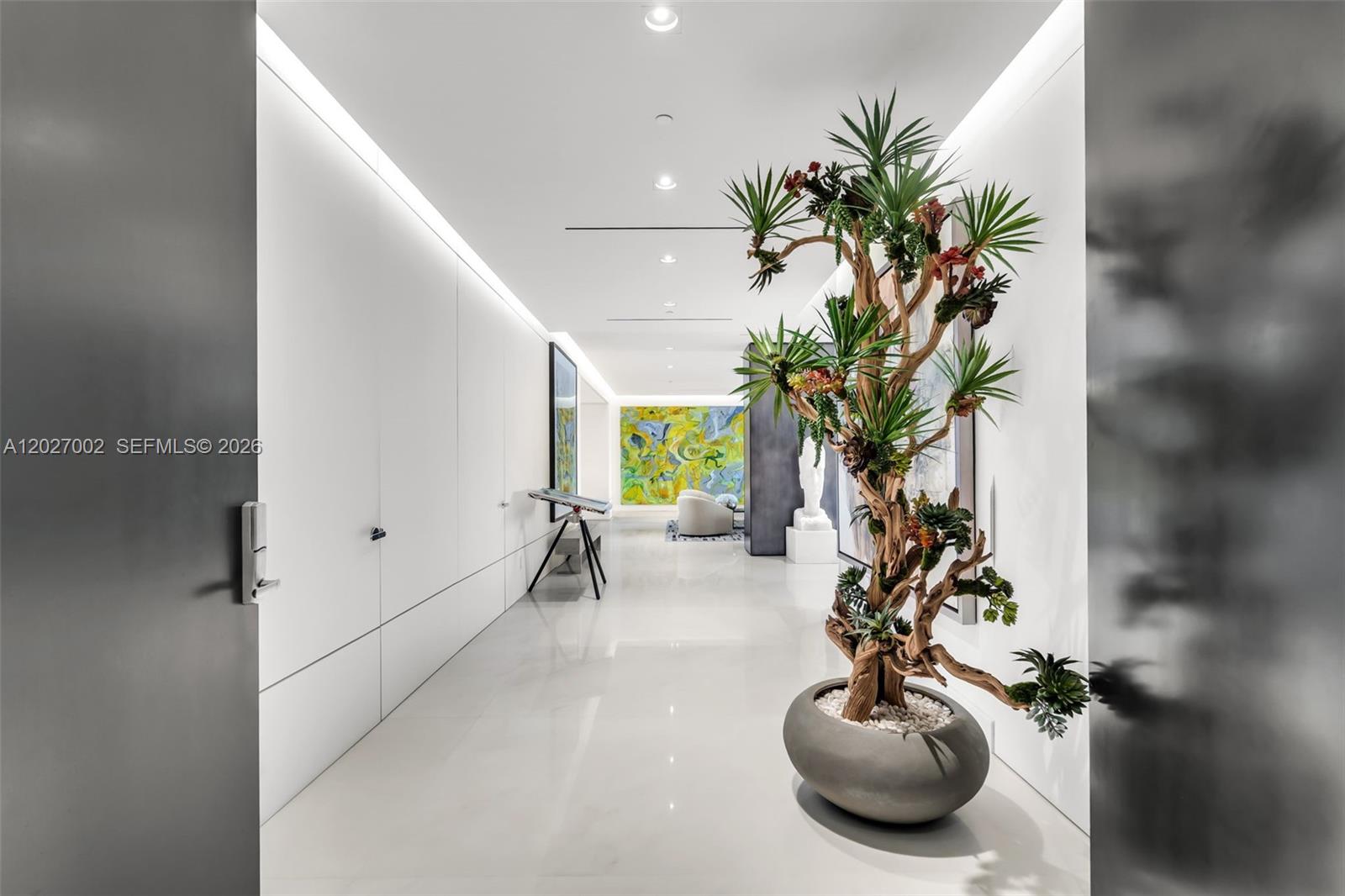 350 Ocean Dr Unit: LPH2N