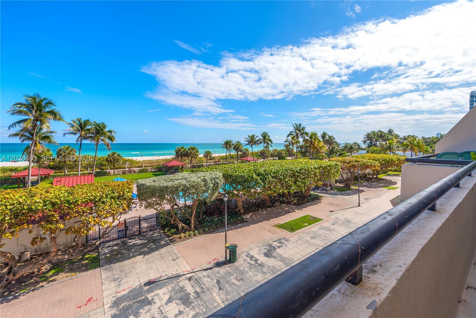 2555 Collins Ave # 403