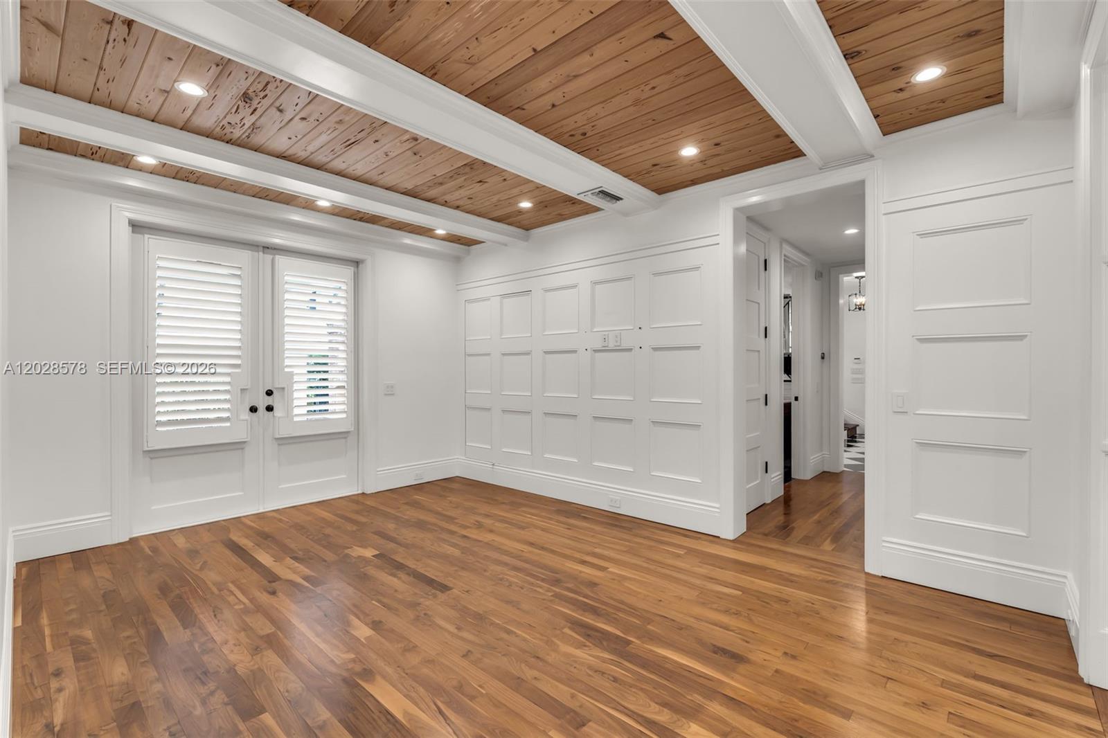 1233 Alegriano Ave