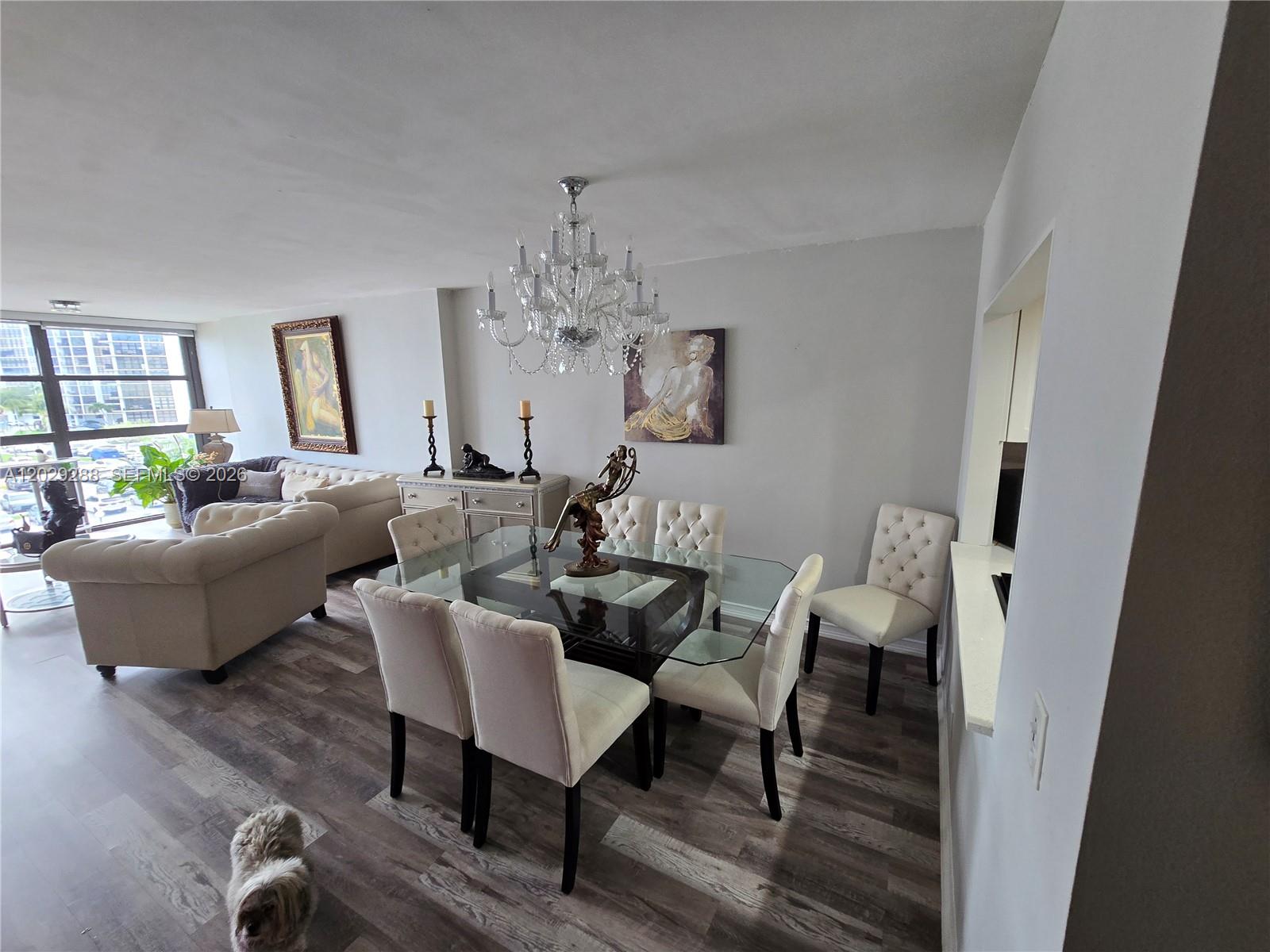 400 Leslie Dr # 416