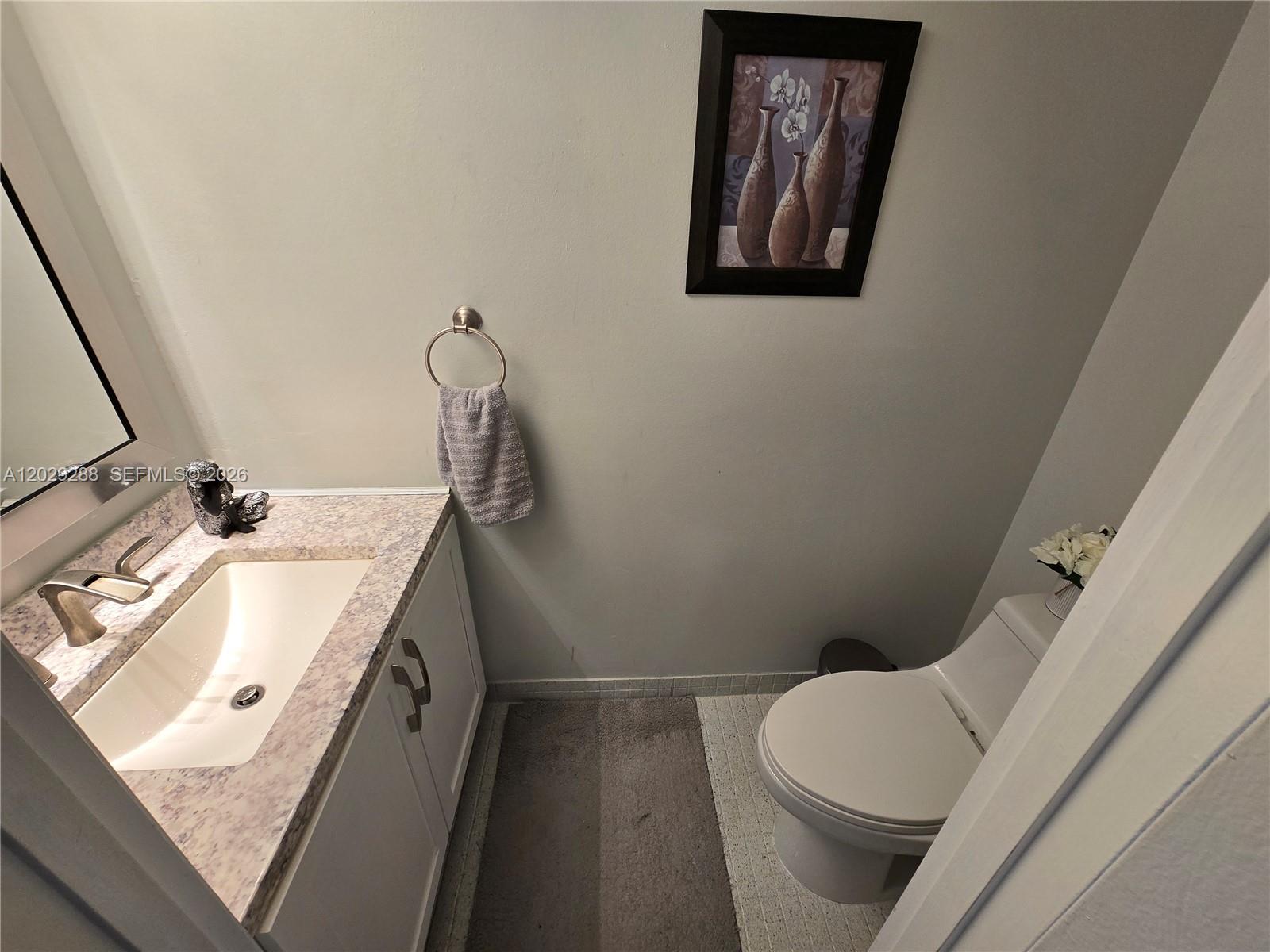 400 Leslie Dr # 416