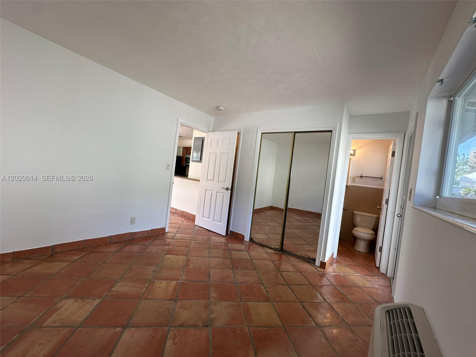 1324 NE 16th Ave # 2