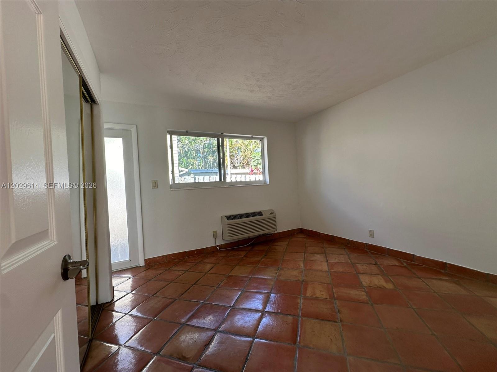 1324 NE 16th Ave # 2