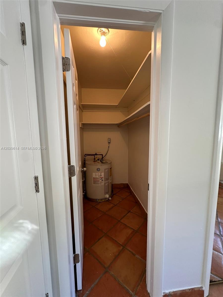 1324 NE 16th Ave # 2