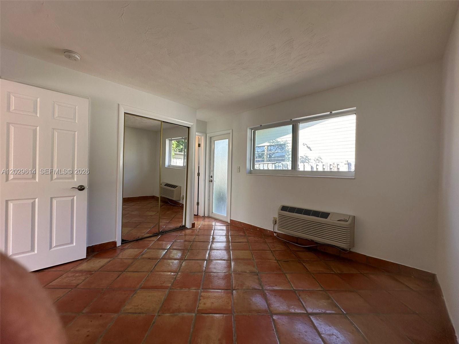 1324 NE 16th Ave # 2