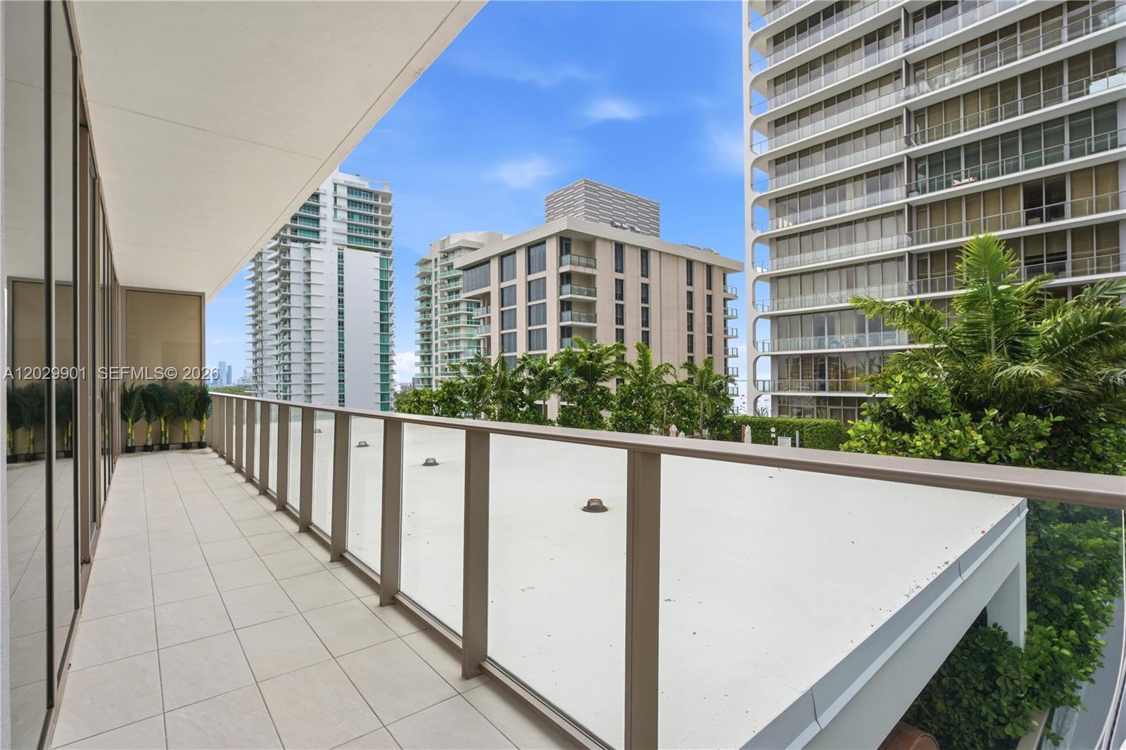 2678 Tigertail Ave # 911