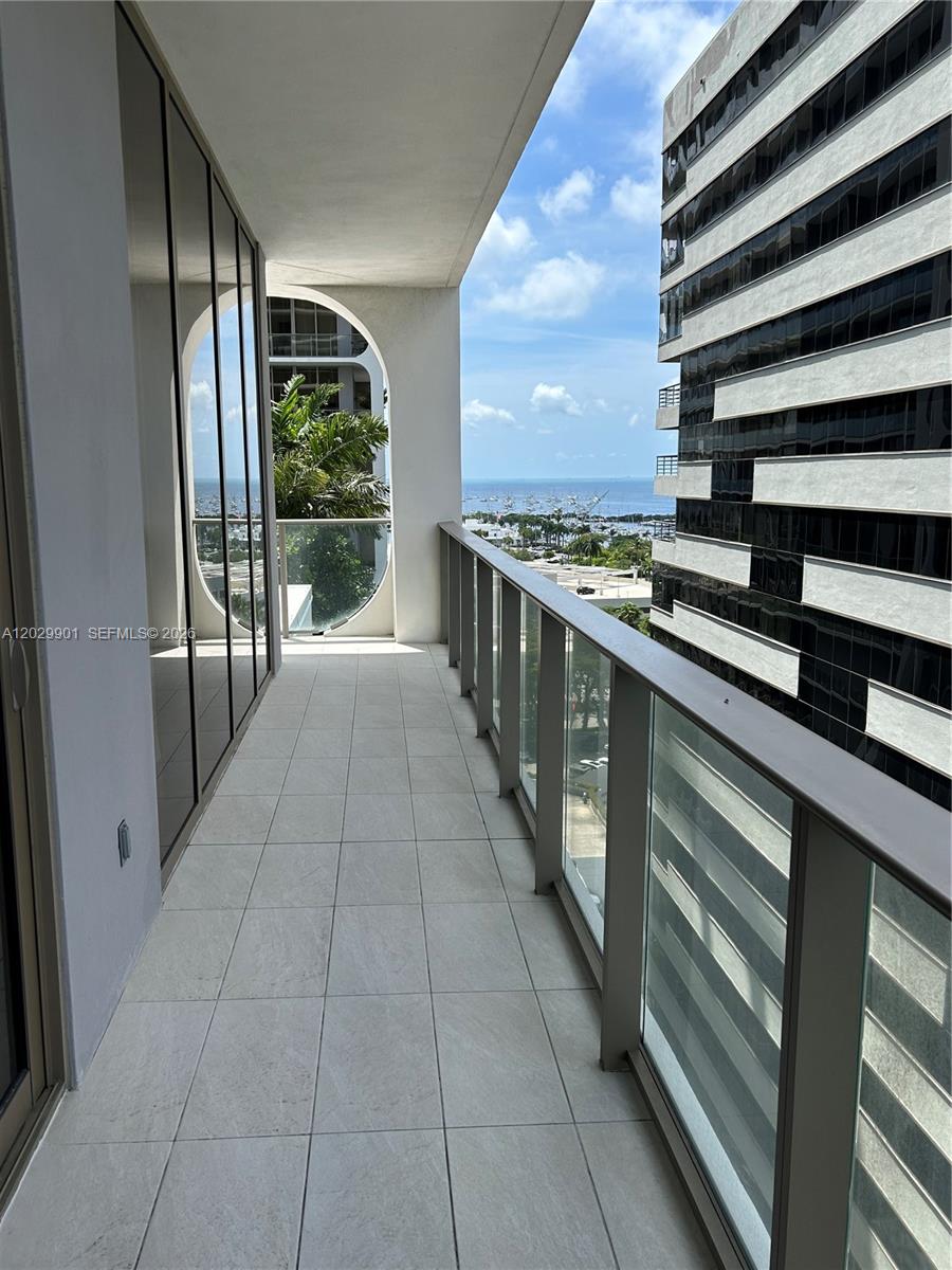 2678 Tigertail Ave # 911