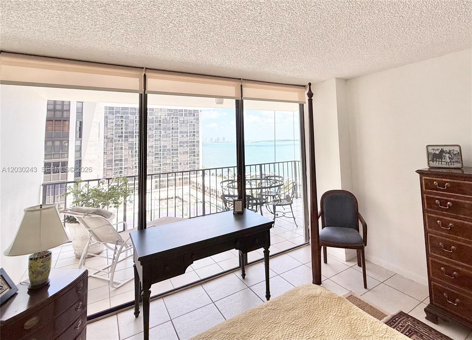 1925 Brickell Ave # 1403