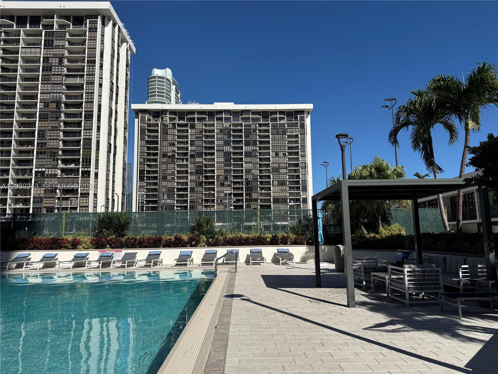 1925 Brickell Ave # 1403