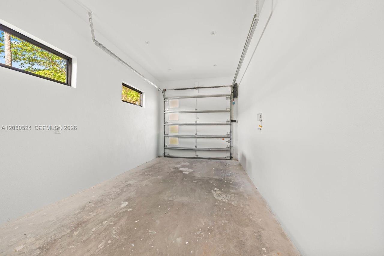 1910 SW 33rd Ave