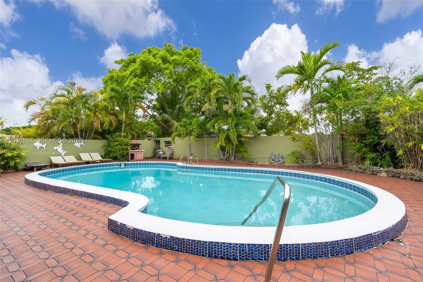 1320 SW 84th Ave