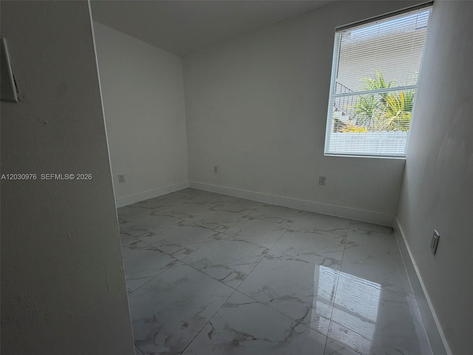 115 SW 11th Ave # 1