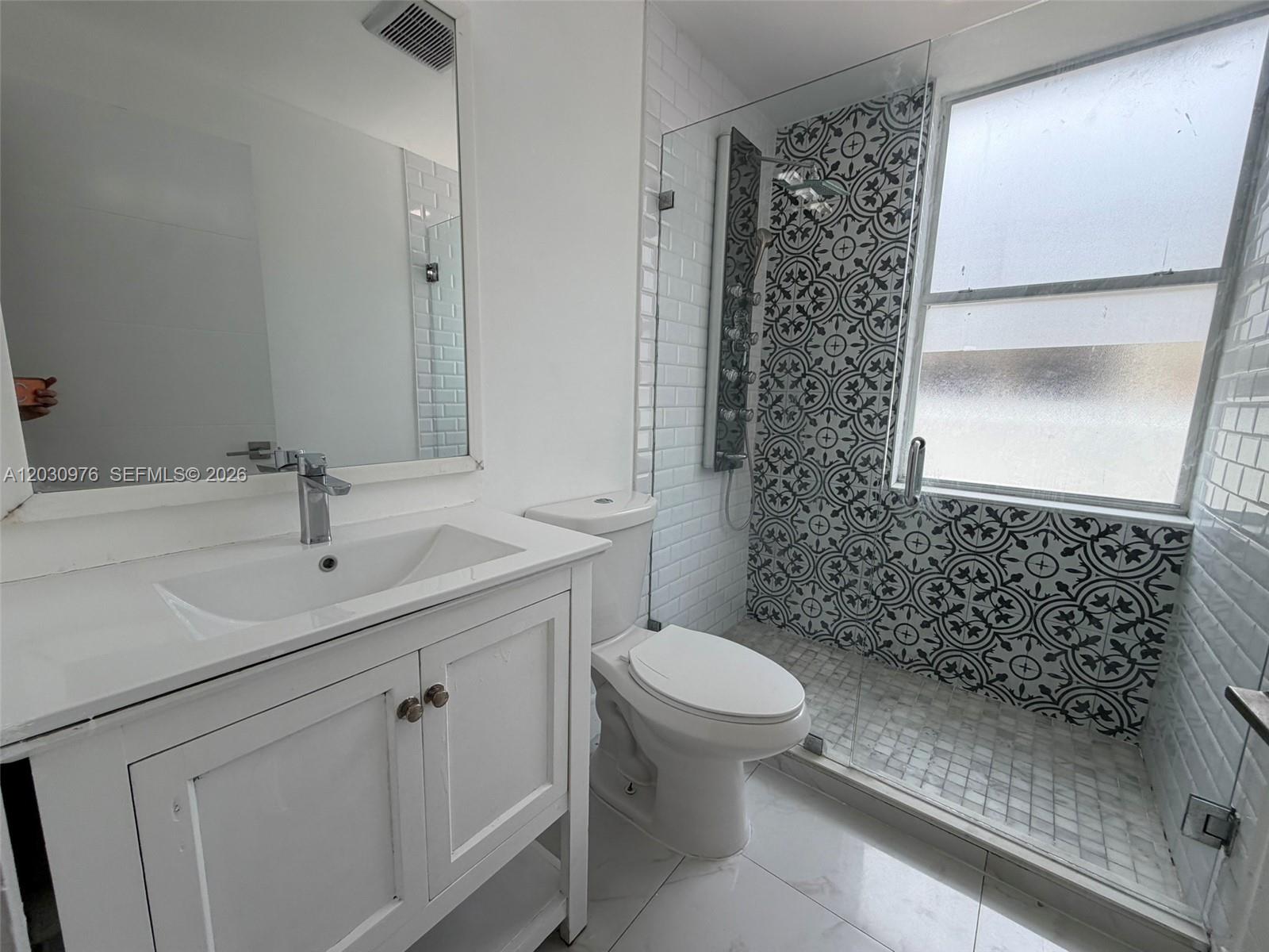 115 SW 11th Ave # 1