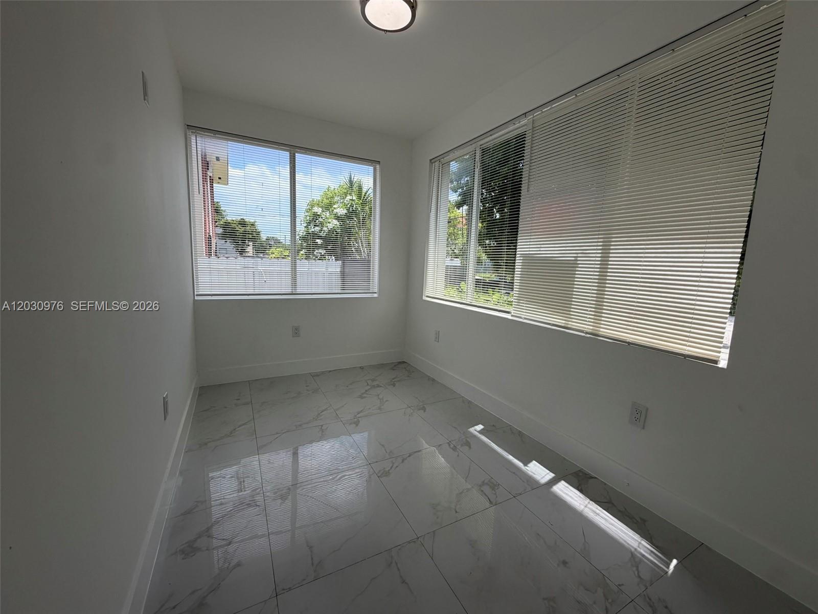 115 SW 11th Ave # 1