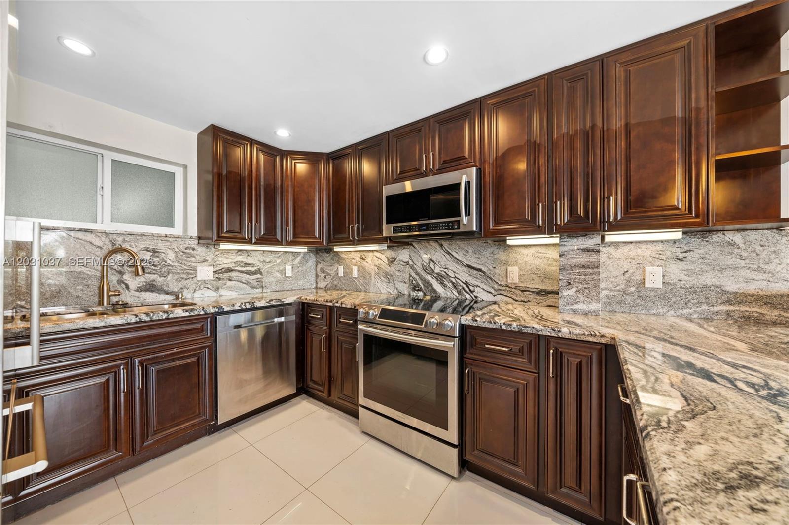 2840 N Ocean Boulevard Blvd # 404