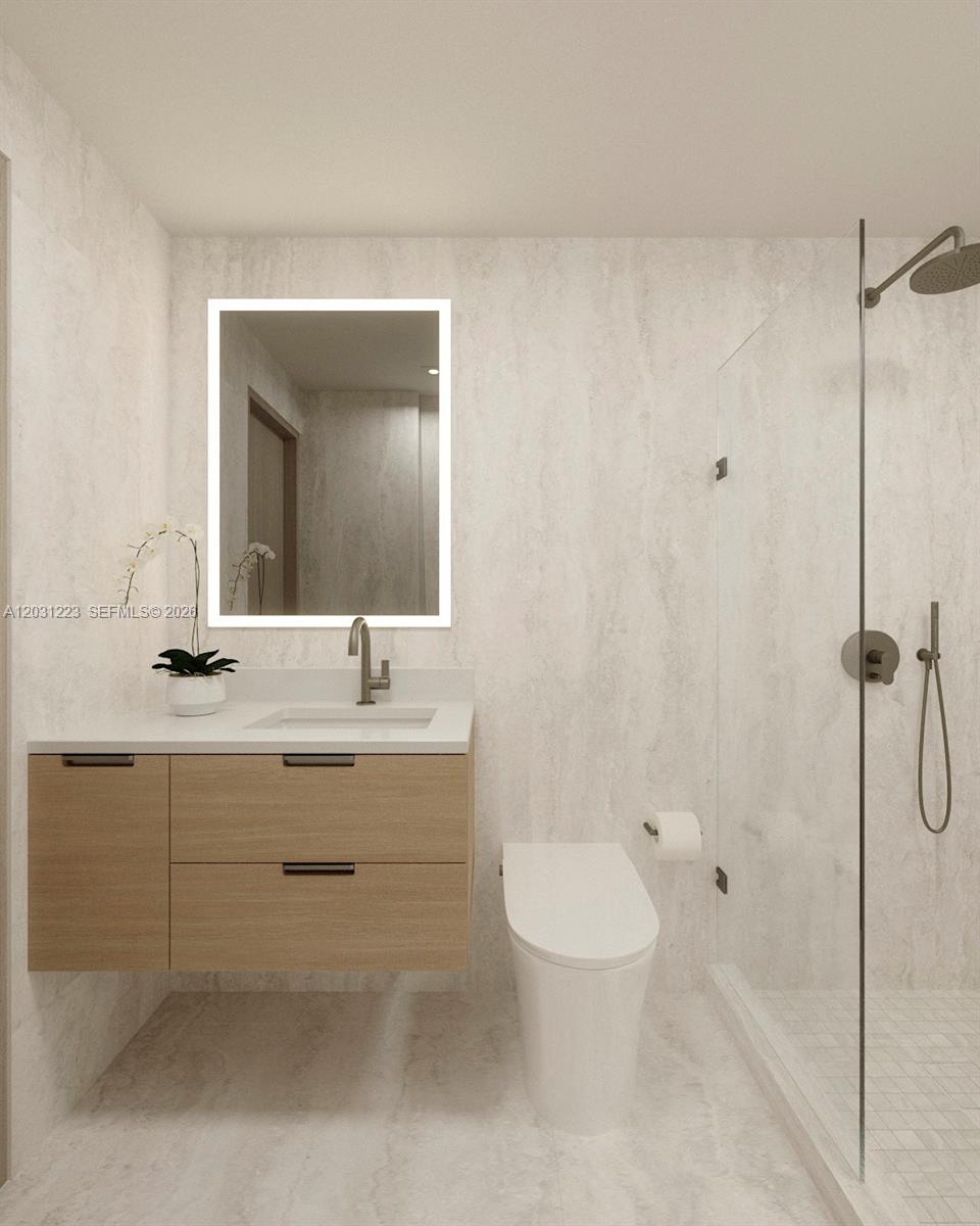 260 Collins Ave # 303