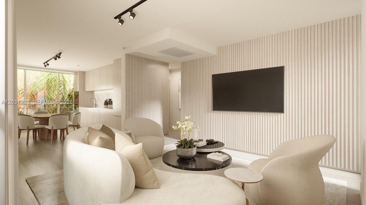 260 Collins Ave # 303