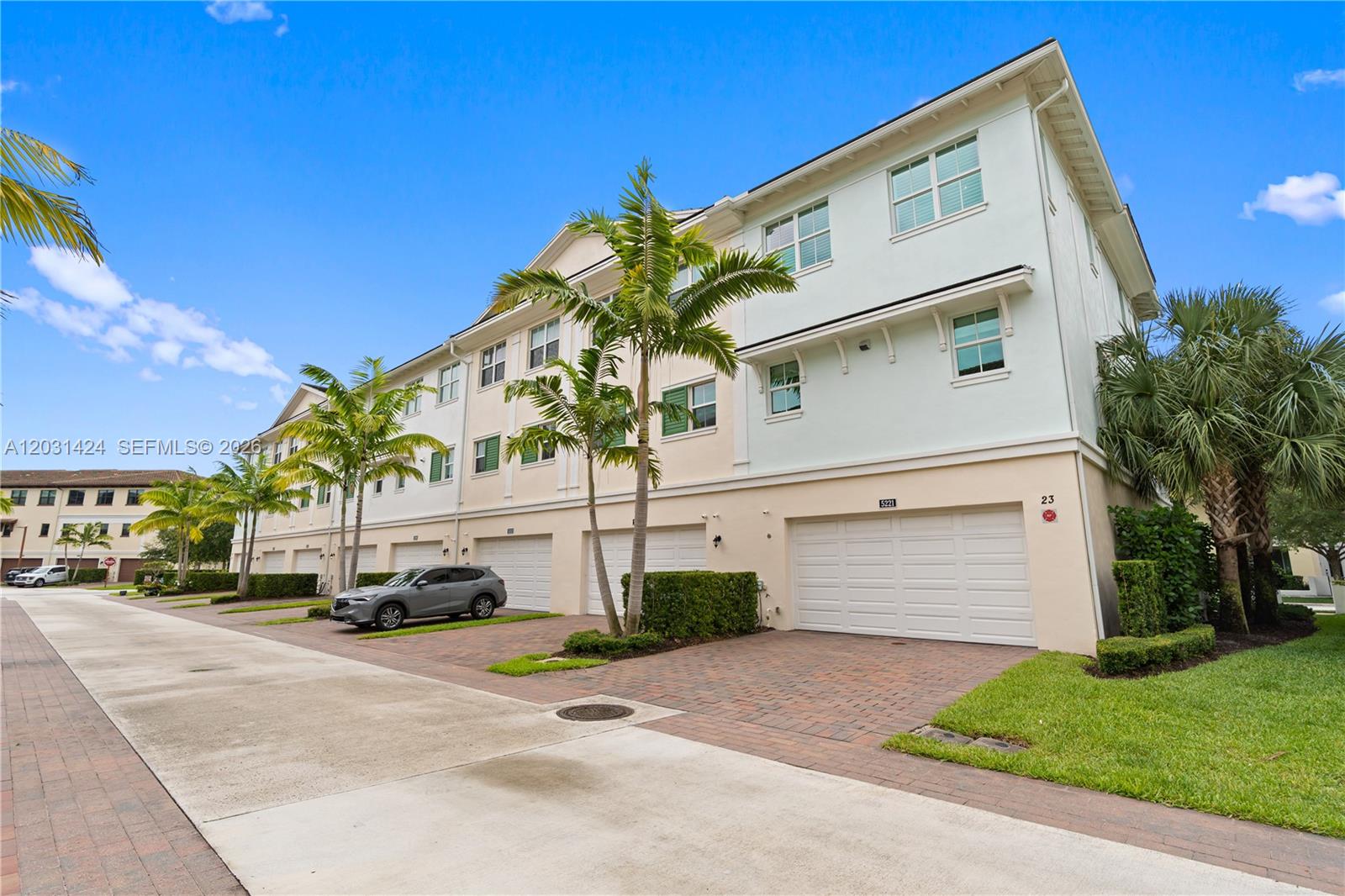 5221 Beckman Ter