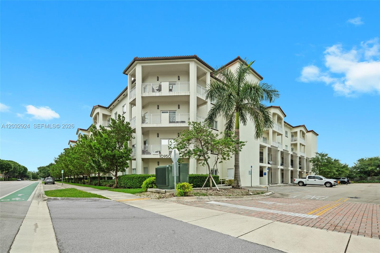 10950 NW 82nd St # 213