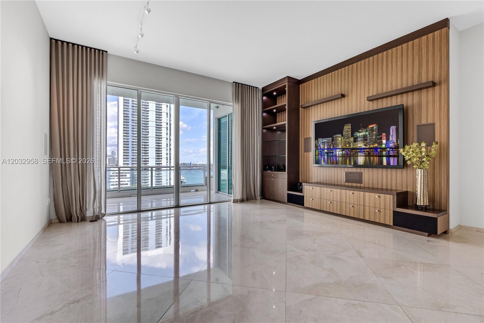 900 Brickell Key Blvd # 1002