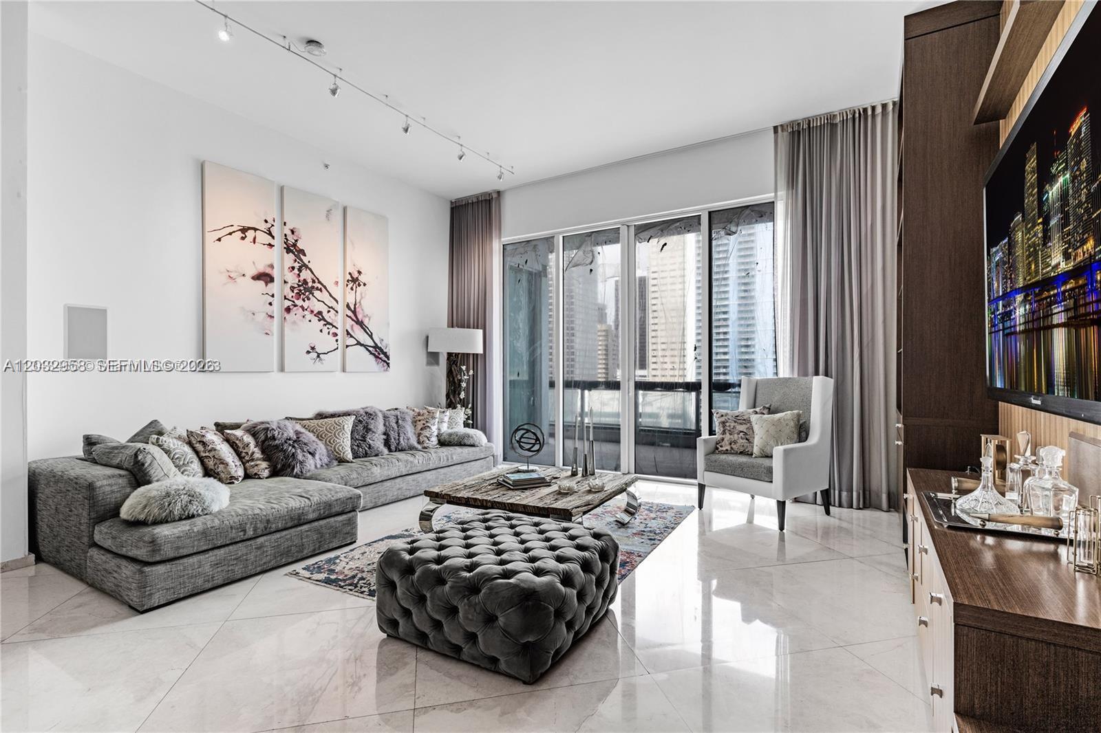 900 Brickell Key Blvd # 1002