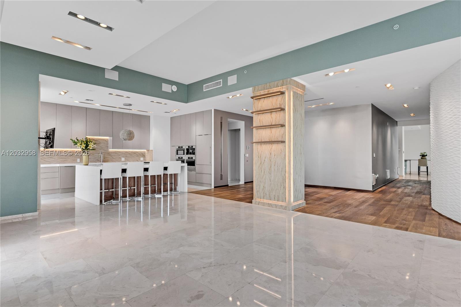 900 Brickell Key Blvd # 1002