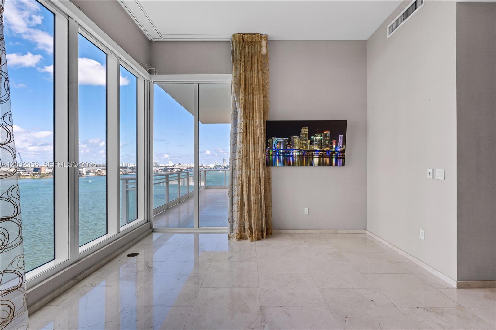 900 Brickell Key Blvd # 1002