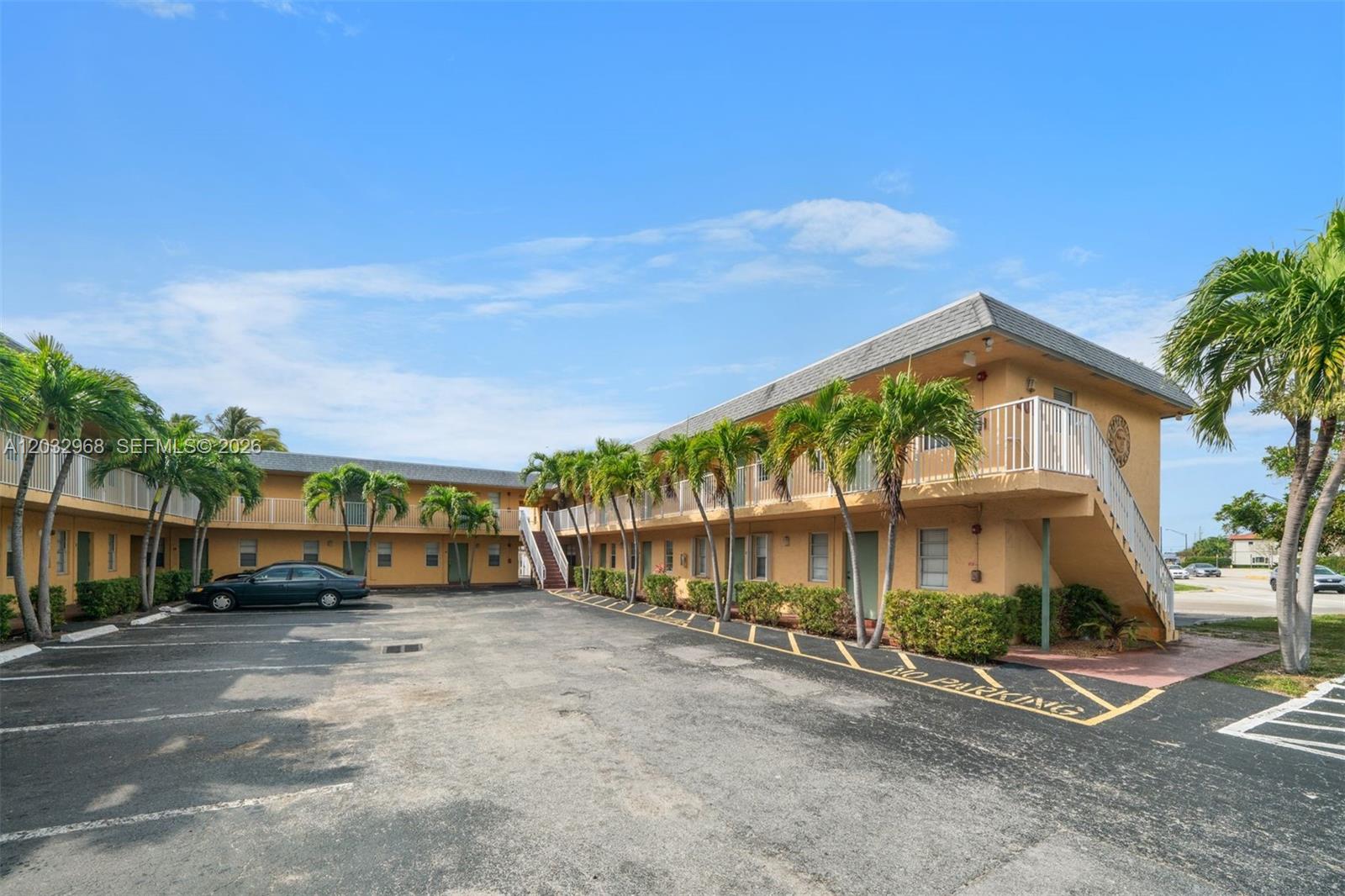 4081 N Dixie Hwy # 27