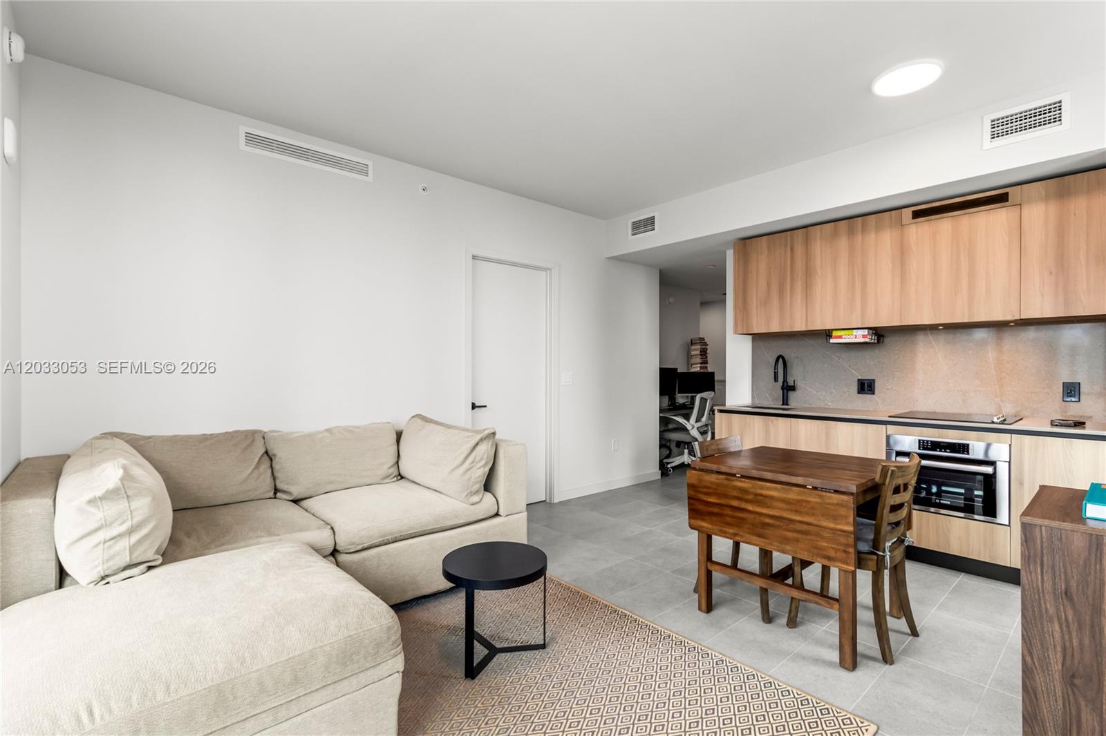 121 NE 5th St # 2401