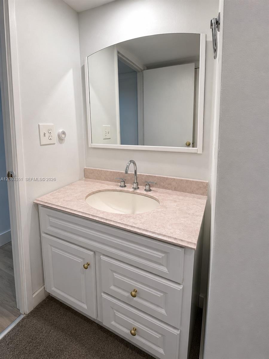 301 Bonaventure Blvd # 7