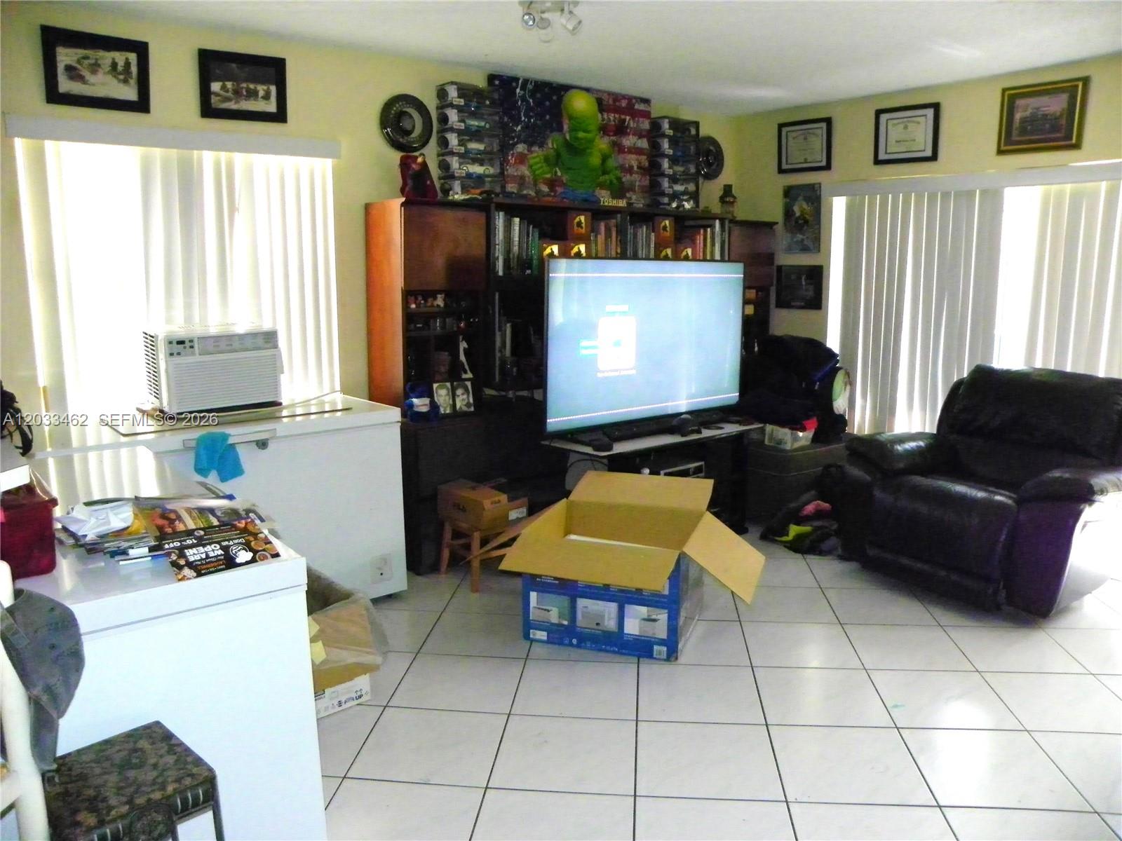 8211 Southgate Blvd