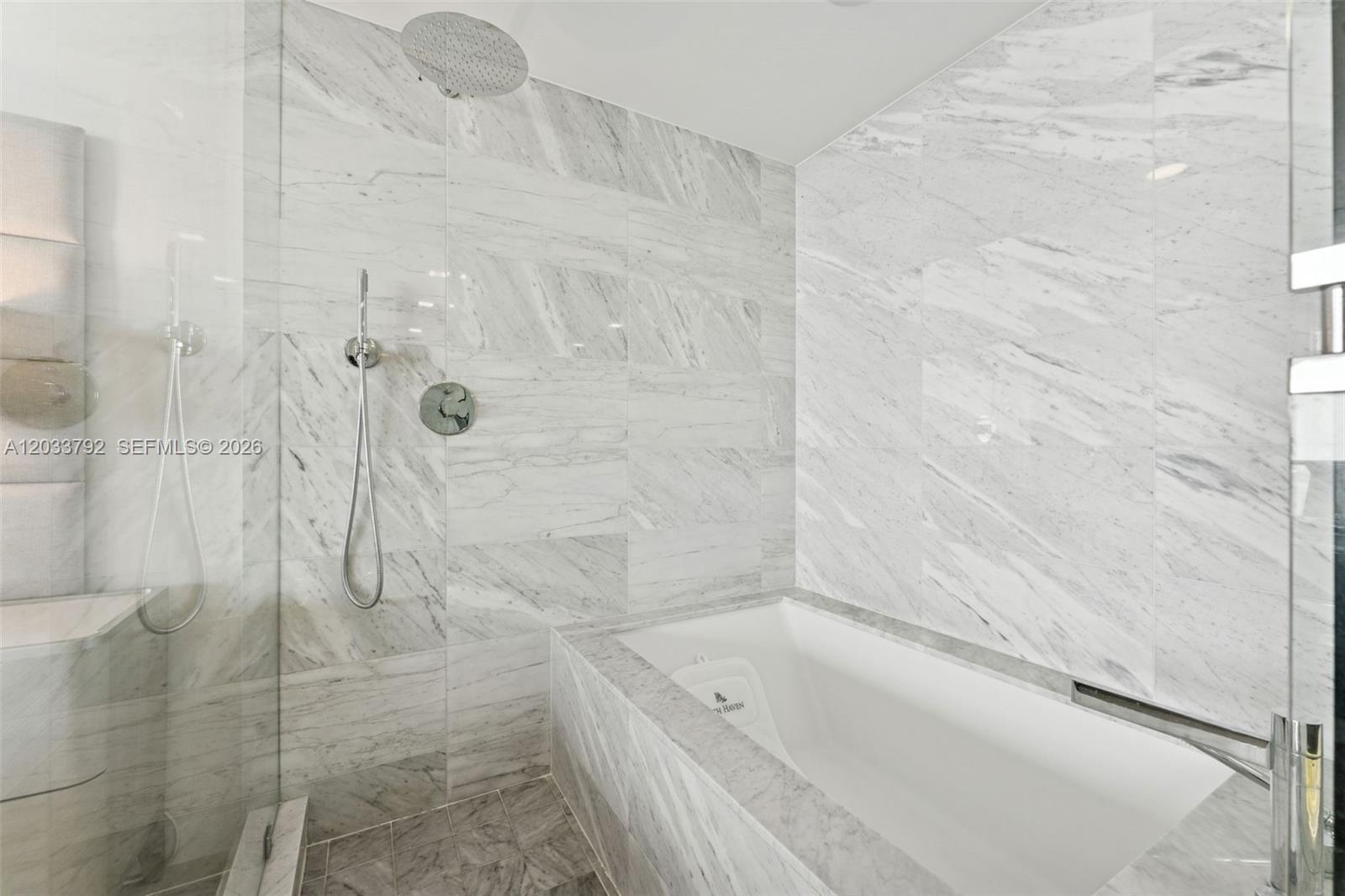 3131 NE 7th Ave # 4204