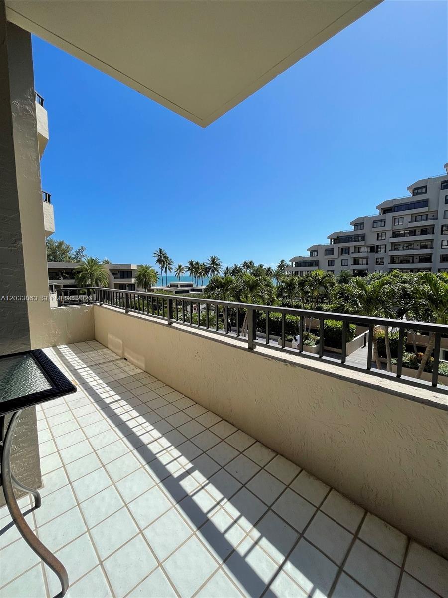 251 Crandon Blvd # 338
