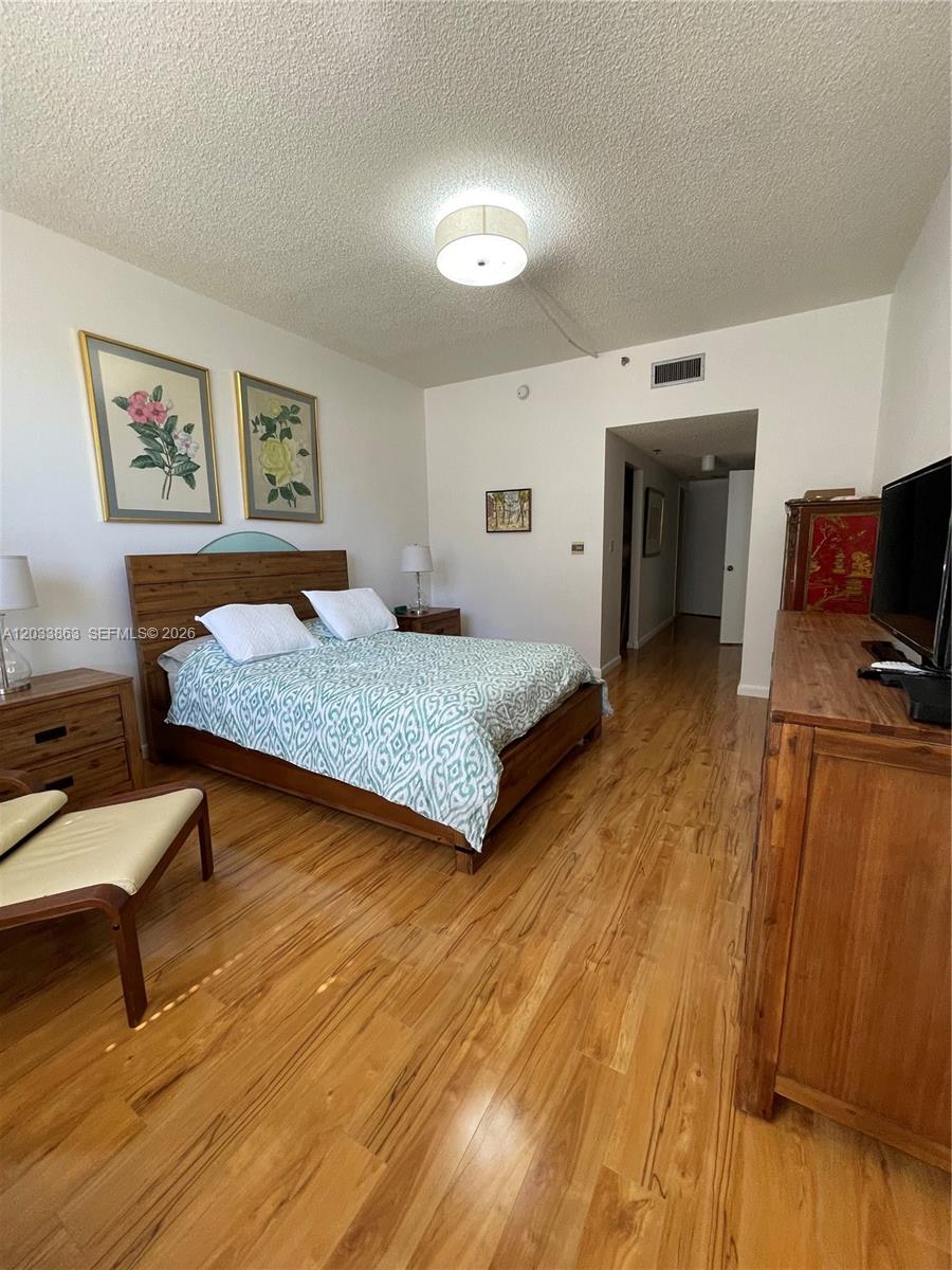 251 Crandon Blvd # 338
