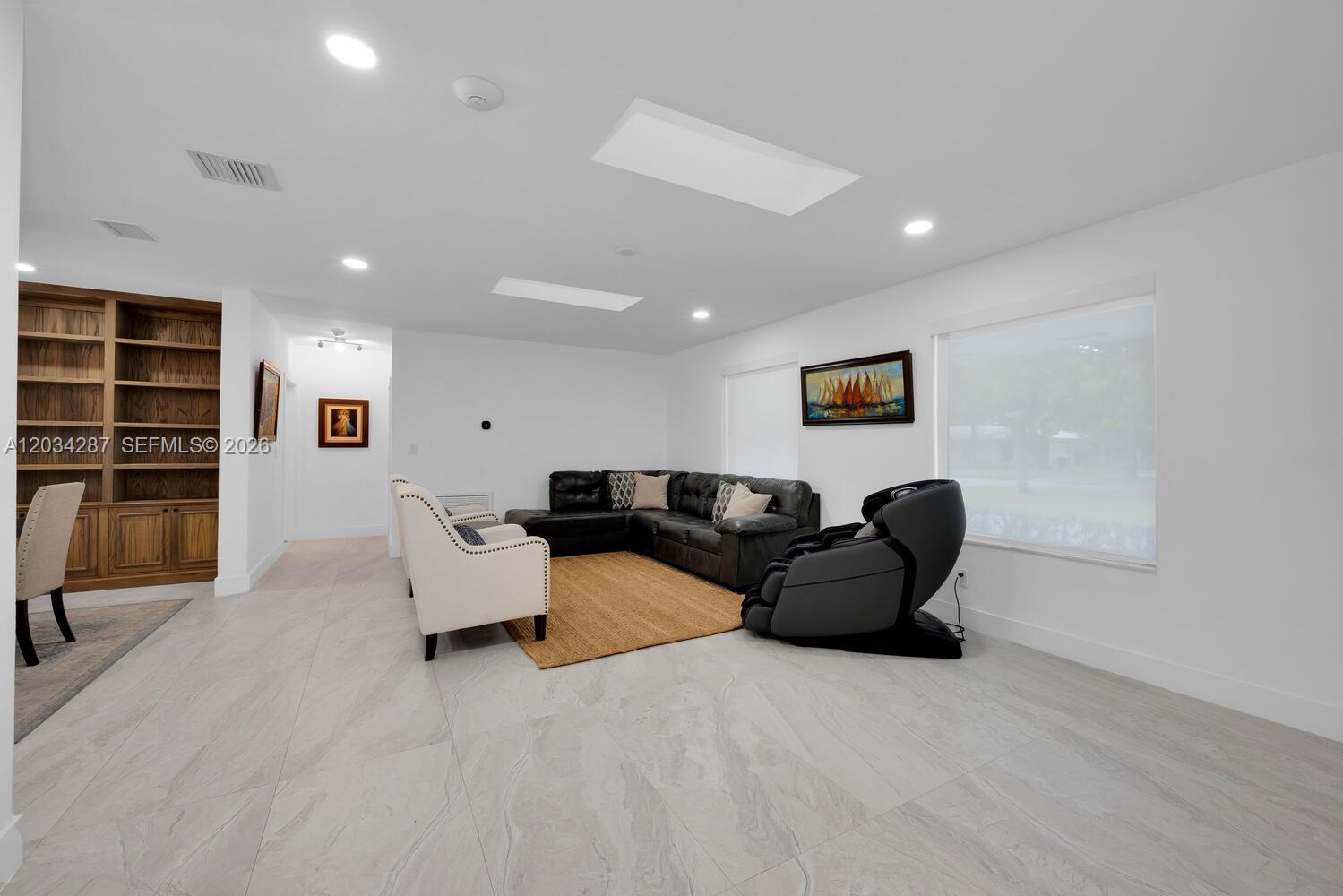 6860 SW 99th Ter