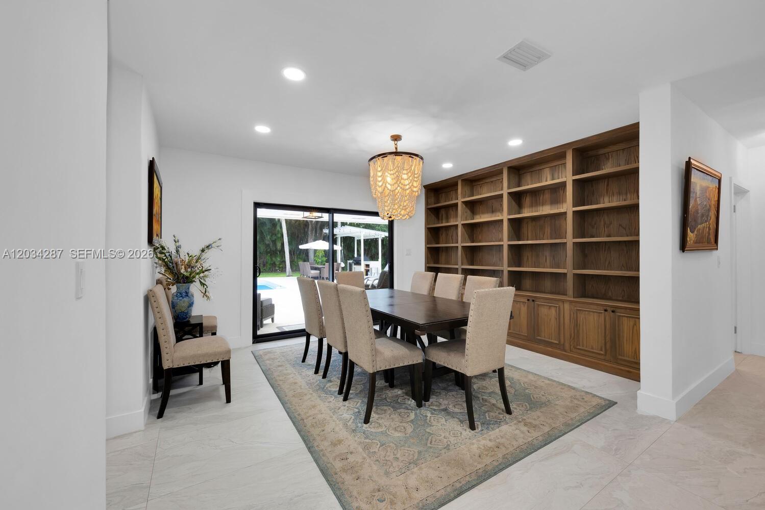 6860 SW 99th Ter